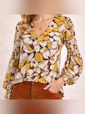 Cabi Top w/ Poet Sleeve, Sz. S, Yellow/White Flowers, V Neck, Pull On